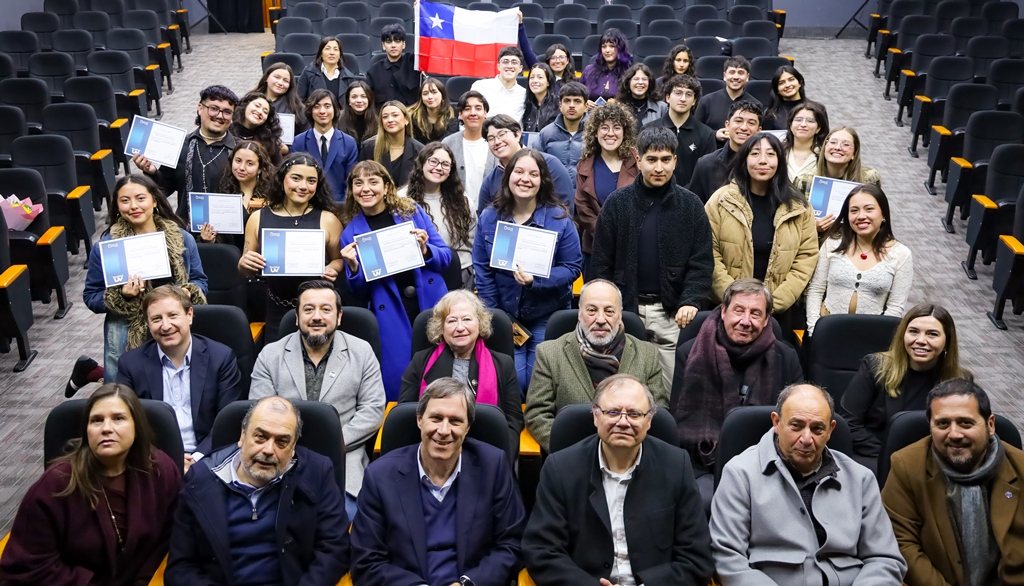 Ceremonia de despedida de los estudiantes que parten a intercambio internacional